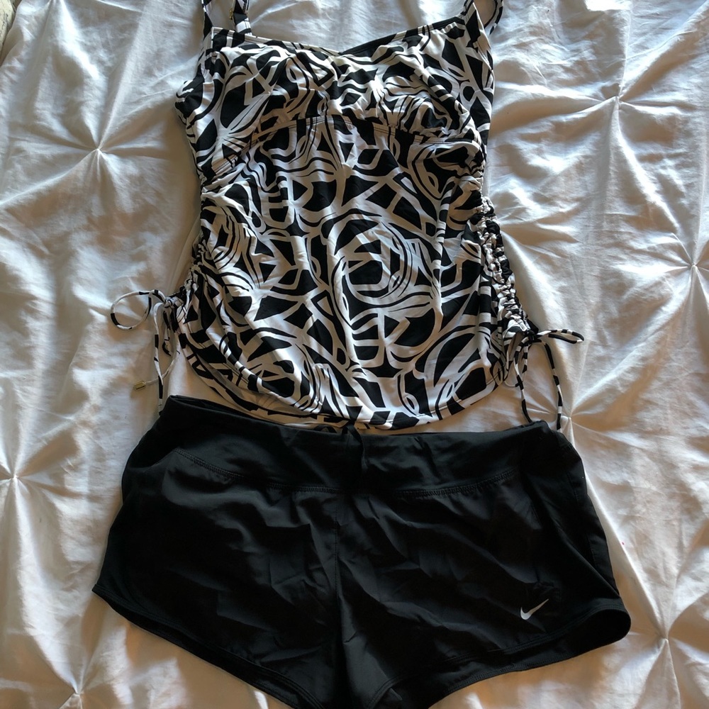 Like New Women’s 16/18 Tankini Set, Nike Shorts